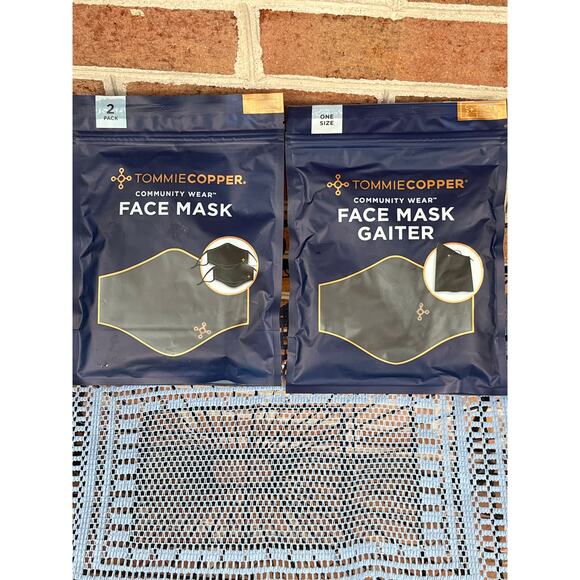 Tommie Copper Face Mask Community Wear Gaiter Black - Picture 3 of 3